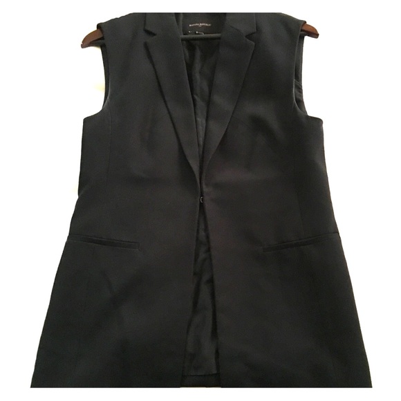 Banana Republic Jackets & Blazers - Banana Republic sleeveless black blazer. Banana Republic Jackets & Blazers - Banana Republic sleeveless black blazer.